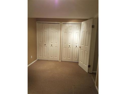 912 Memorial Drive Nw, Calgary, AB - Indoor Photo Showing Other Room