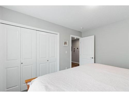 30146 Range Road 270, Rural Mountain View County, AB - Indoor Photo Showing Bedroom
