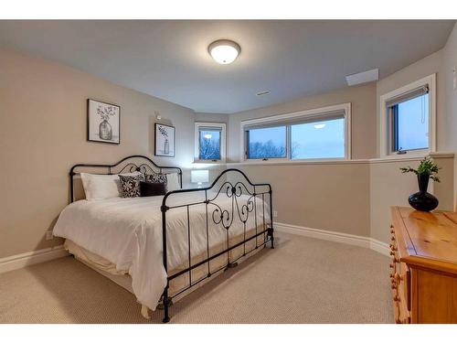 30 Forzani Way Nw, Calgary, AB - Indoor Photo Showing Bedroom