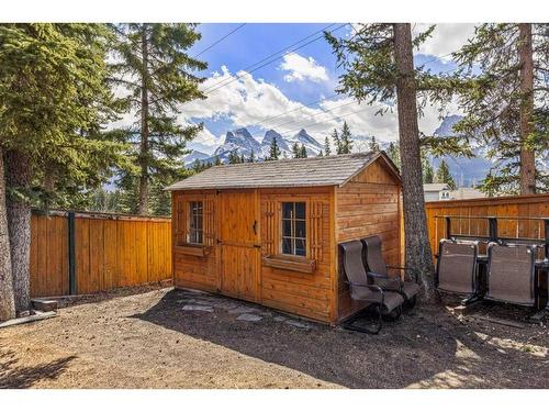 17 Ridge Road, Canmore, AB - Outdoor