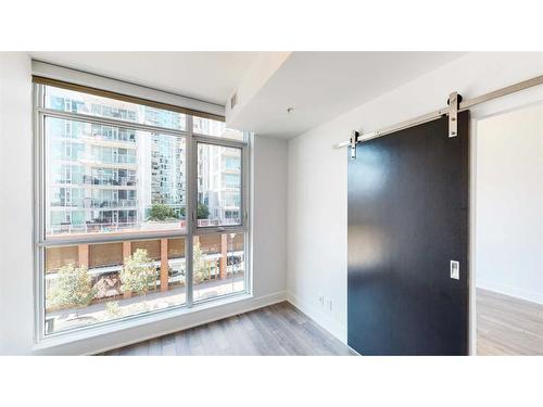 408-550 Riverfront Avenue Se, Calgary, AB - Indoor Photo Showing Other Room