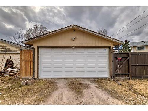 1328 Pennsburg Road Se, Calgary, AB - Outdoor With Exterior
