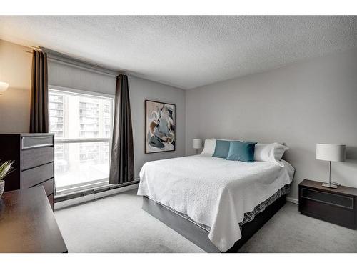 604-1209 6 Street Sw, Calgary, AB - Indoor Photo Showing Bedroom