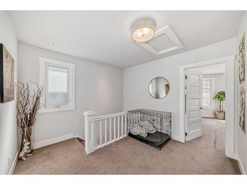 1612 Bowness Road Nw, Calgary, AB - Indoor Photo Showing Other Room