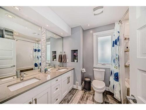 1612 Bowness Road Nw, Calgary, AB - Indoor Photo Showing Bathroom