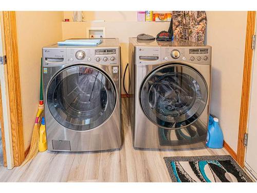 228 Taracove Road Ne, Calgary, AB - Indoor Photo Showing Laundry Room