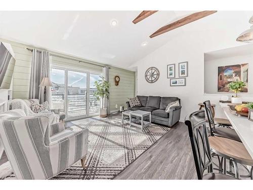 5401-100 Walgrove Court Se, Calgary, AB - Indoor Photo Showing Living Room