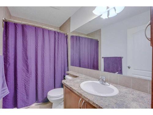 795 Auburn Bay Heights Se, Calgary, AB - Indoor Photo Showing Bathroom