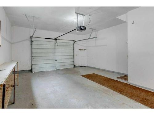 1705 16 Street, Didsbury, AB - Indoor Photo Showing Garage