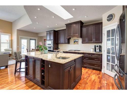 74 Discovery Ridge Road Sw, Calgary, AB - Indoor Photo Showing Kitchen With Upgraded Kitchen