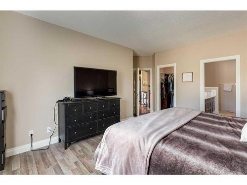 74 Discovery Ridge Road Sw, Calgary, AB - Indoor Photo Showing Bedroom