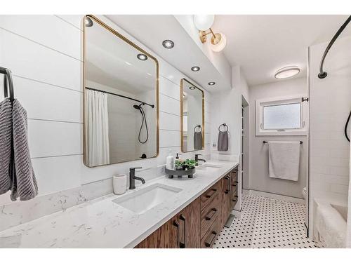 313 Whitney Crescent Se, Calgary, AB - Indoor Photo Showing Bathroom