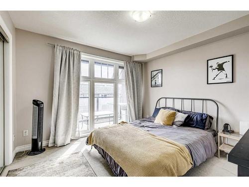 304-725 4 Street Ne, Calgary, AB - Indoor Photo Showing Bedroom