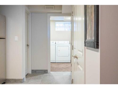 2515 19A Street Sw, Calgary, AB - Indoor Photo Showing Laundry Room