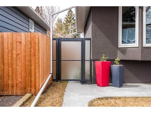 2515 19A Street Sw, Calgary, AB - Outdoor With Exterior
