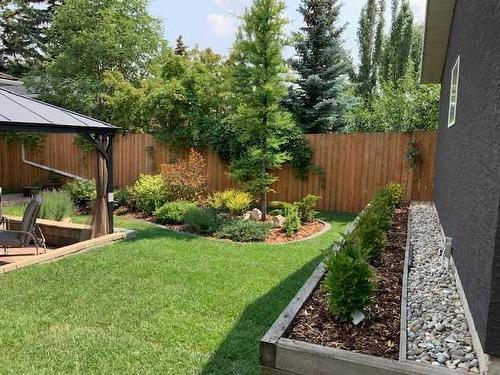 2515 19A Street Sw, Calgary, AB - Outdoor With Backyard