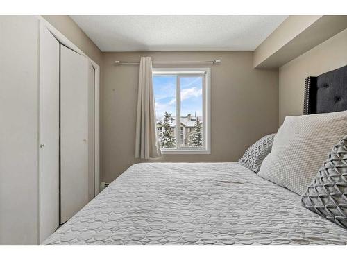 2316-2600 66 Street Ne, Calgary, AB - Indoor Photo Showing Bedroom