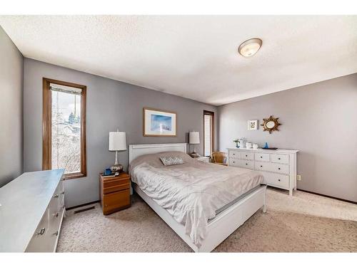 139 Ranch Estates Place Nw, Calgary, AB - Indoor Photo Showing Bedroom
