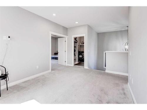 31 Sherview Grove Nw, Calgary, AB - Indoor Photo Showing Other Room