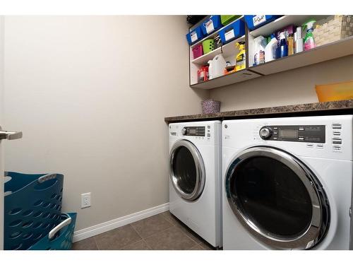 288 Viewpointe Terrace, Chestermere, AB - Indoor Photo Showing Laundry Room