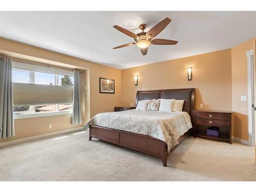135 Lake Adams Crescent Se, Calgary, AB - Indoor Photo Showing Bedroom