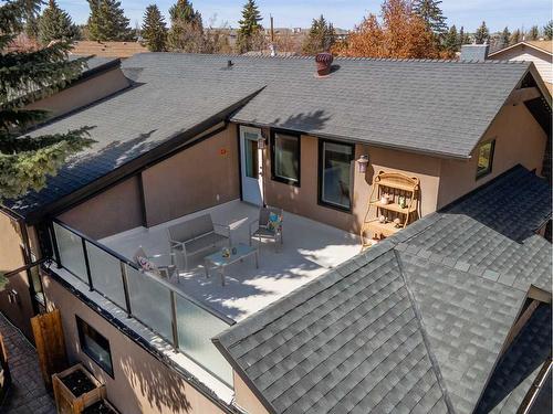 135 Lake Adams Crescent Se, Calgary, AB - Outdoor With Exterior