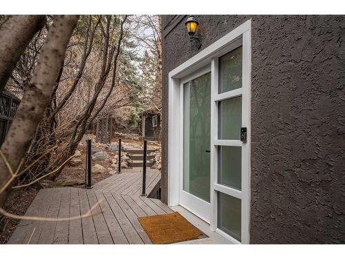 603 Hillcrest Avenue Sw, Calgary, AB - Outdoor With Deck Patio Veranda