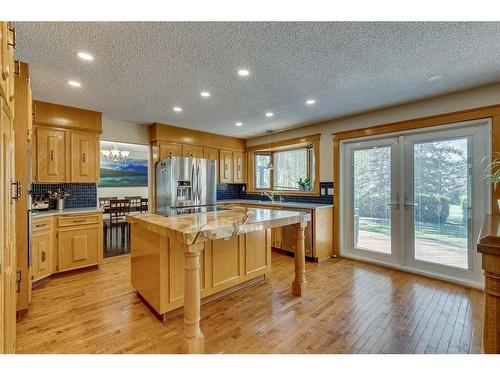 115 Lansdown Estates, Rural Rocky View County, AB - Indoor Photo Showing Kitchen