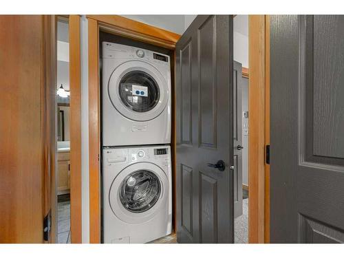226-101 Montane Road, Canmore, AB - Indoor Photo Showing Laundry Room