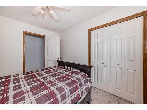 245 Maple Grove Crescent, Strathmore, AB - Indoor Photo Showing Bedroom