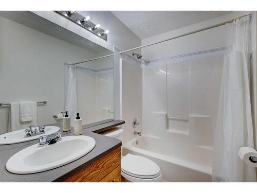 270 Valley Brook Circle Nw, Calgary, AB - Indoor Photo Showing Bathroom