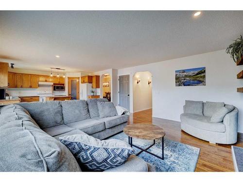 270 Valley Brook Circle Nw, Calgary, AB - Indoor Photo Showing Living Room