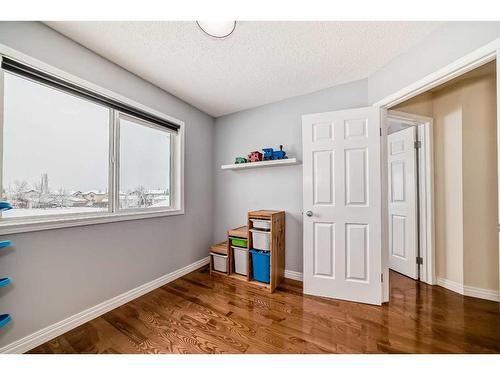 163 Eversyde Circle Sw, Calgary, AB - Indoor Photo Showing Other Room