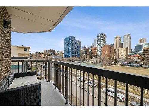 401-215 14 Avenue Sw, Calgary, AB - Outdoor With Balcony With Exterior