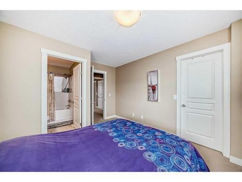 211 Mckenzie Towne Link Se, Calgary, AB - Indoor Photo Showing Bedroom