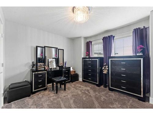 225 Kinniburgh Cove, Chestermere, AB - Indoor Photo Showing Bedroom