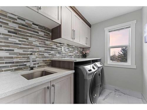 225 Kinniburgh Cove, Chestermere, AB - Indoor Photo Showing Other Room
