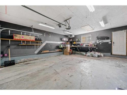 251 Copperfield Heights Se, Calgary, AB - Indoor Photo Showing Garage