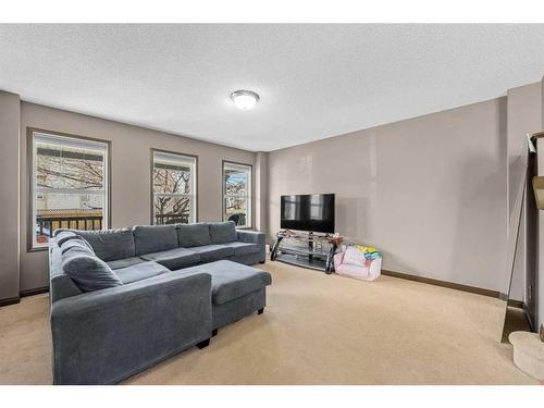 251 Copperfield Heights Se, Calgary, AB - Indoor Photo Showing Living Room