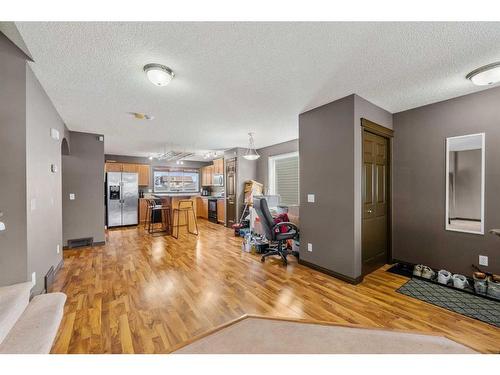 251 Copperfield Heights Se, Calgary, AB - Indoor Photo Showing Other Room