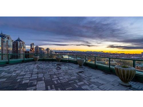 1401-837 2 Avenue Sw, Calgary, AB - Outdoor With View