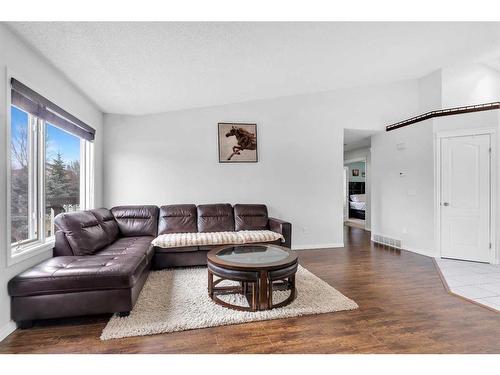 300 Lakeside Greens Crescent, Chestermere, AB - Indoor Photo Showing Living Room