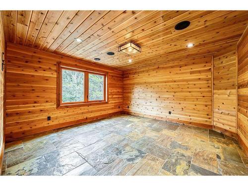 280231 Grand Valley Road, Rural Rocky View County, AB - Indoor Photo Showing Other Room