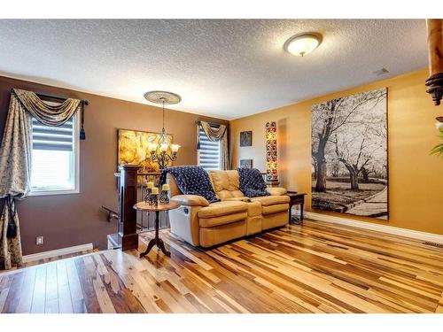 44 Sage Hill Way Nw, Calgary, AB - Indoor Photo Showing Living Room