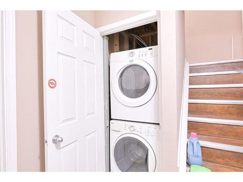 192 Saddlebrook Circle Ne, Calgary, AB - Indoor Photo Showing Laundry Room