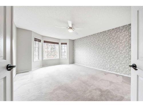 20 Mt Cascade Close Se, Calgary, AB - Indoor Photo Showing Other Room