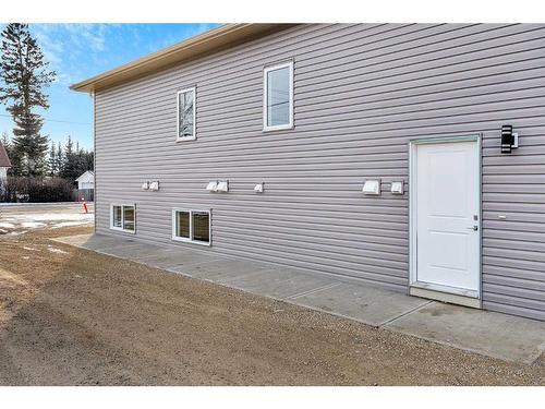 2013 16 Avenue, Didsbury, AB - Outdoor With Exterior