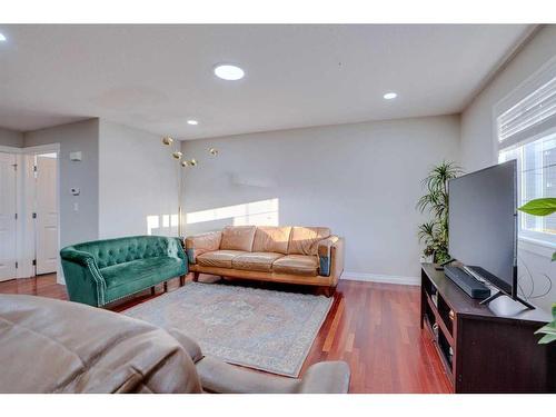 140 Taralake Terrace Ne, Calgary, AB - Indoor Photo Showing Living Room