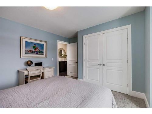 7 Dieppe Drive Sw, Calgary, AB - Indoor Photo Showing Bedroom
