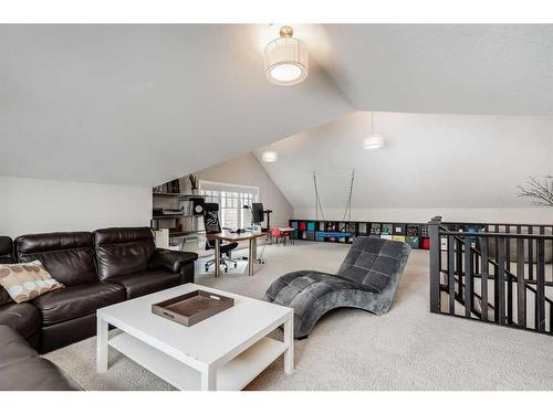 7 Dieppe Drive Sw, Calgary, AB - Indoor Photo Showing Living Room